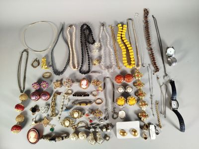 Lot De 8 Montres Et Bracelets Divers - Non Testées, Occasion - Pour Adulte Unisexe