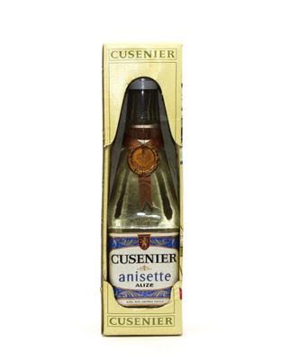 une image représentant une bouteille de Cusinner sur fond blanc