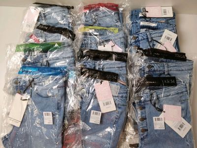 Lot de 12 jeans NAF NAF de diverses tailles - NEUFS - TVA Ré… - Photo 1