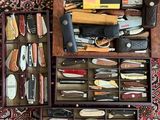 many different types of knives and knives in this case