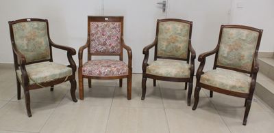quatre chaises rembourrées, rembourrées, rembourrées, rembourrées, rembourrées, rembourrées, rembourrées, rembourrées, rembourrées, rembourrées, rembourrées, rembourrées, rembourrées, rembourrées, rembourrées, rembourrées, rembourrées, rembourrées, rembourrées, rembourrées, rembourrées, rembourrées, rembourrées, rembourrées, rembourrées, rembourrées, rembourrées, rembourrées, rembourrées, rembourrées, rembourrées, rembourrées, rembourrées