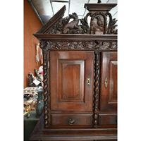 MEUBLE A 2 CORPS LOUIS XIII en noyer à décor sculpté de vola… (photo 2)