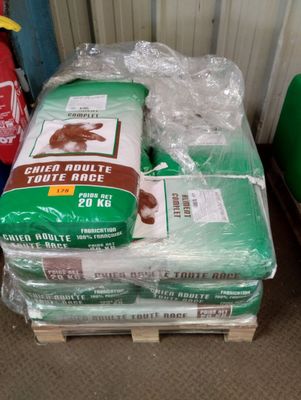Environ 17 Sacs de 20 kg d'aliments pour chien Nutri dog vitalité - Photo 1