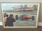 tableau représentant un homme en train de prendre une photo d'une voiture de course