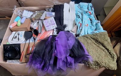 222 / 1 palette de 85 kg de mix ( robe, ustensiles de …