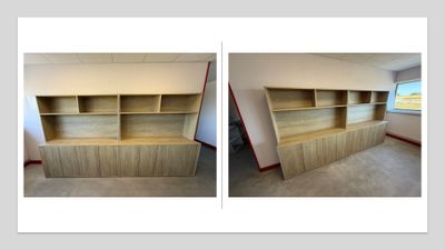 deux photos d'une pièce avec une bibliothèque et une fenêtre