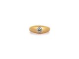 une bague en or surmontée d'un seul diamant