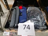 une photo d'un carton contenant des aspirateurs en vente dans un magasin