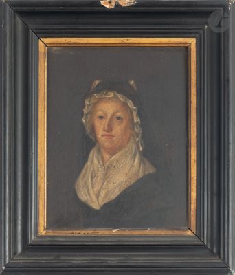 portrait d'une femme vêtue d'une robe noire et portant un foulard blanc sur la tête
