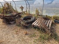 Lot comprenant des arceaux pour petits tunnels à légumes, de… (photo 2)