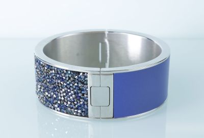 SWAROVSKI: Bracelet manchette en acier agrémenté de cuir et …