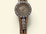 une montre-bracelet de femme ornée de diamants