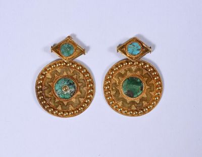 paire de boucles d'oreilles en or et turquoise