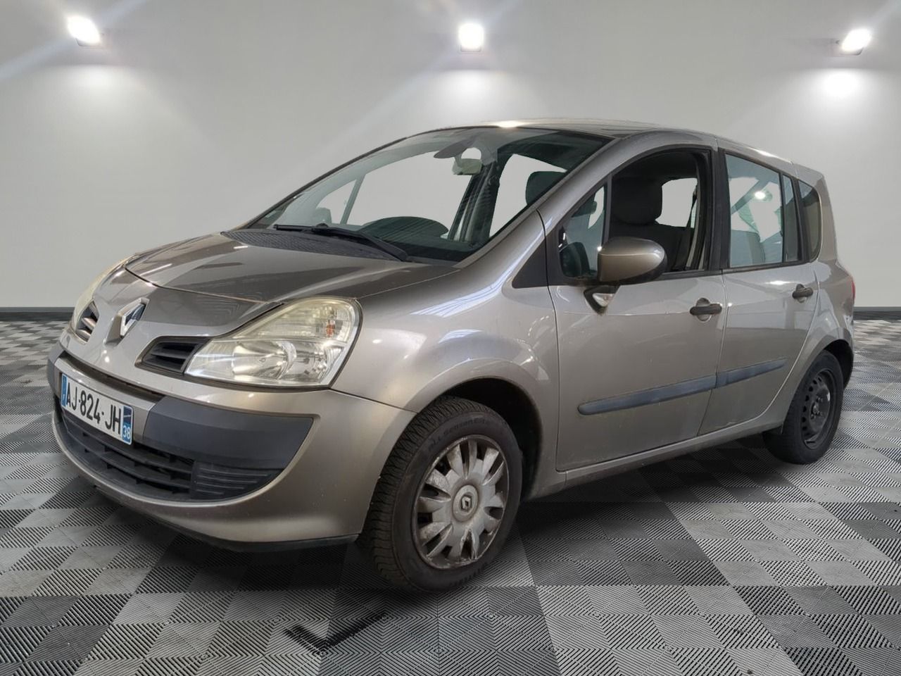Renault Grand Modus 1.5 DCI 65 Eco2 Pépites - Véhicule Grêlé