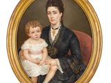 portrait d'une femme tenant un enfant assis sur une chaise
