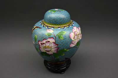 Pot couvert en émaux cloisonnés sur fond turquoise à décor de pivoines - Photo 1