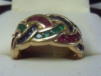 Bague en or jaune 18K, à motifs entrecroisés sertis de 11 sa…