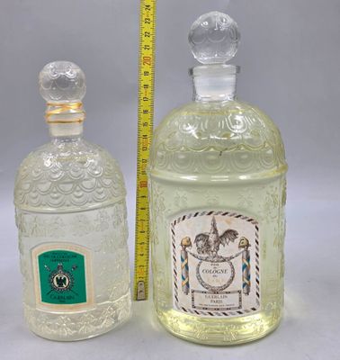 22 / P4 / Guerlain Paris, deux flacons factices? "Eau …