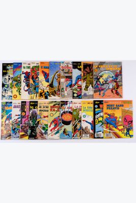 une pile de bandes dessinées empilées les unes sur les autres