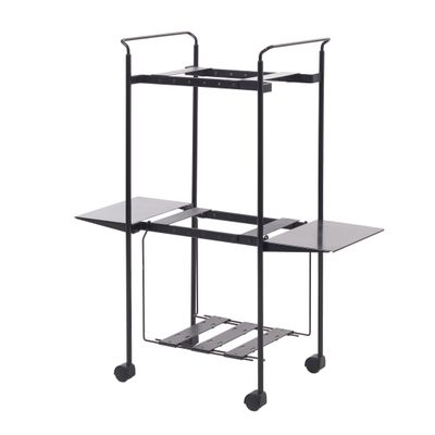 une étagère en métal noir comportant deux tablettes et un plateau en verre