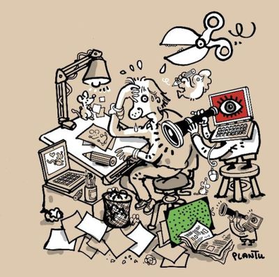 illustration d'un bureau en désordre avec beaucoup de papiers et d'ordinateurs portables