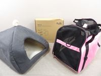 CHAT - Lot de 3 articles, comprenant une caisse de transport…