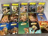 une pile de bandes dessinées posée sur une table
