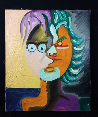tableau représentant le visage d'une femme aux cheveux violets et aux yeux verts