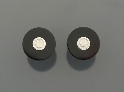 MONTBLANC Paire de boutons de manchette en acier et deux dis…