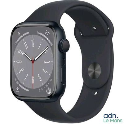 une image représentant une Apple Watch noire sur fond blanc