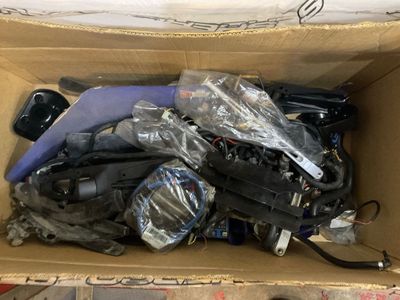 Un lot de pièces détachées SHERCO