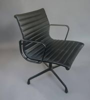 Charles & Ray EAMES (1907-1988) - Edition Herman Miller (photo 2)