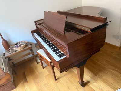 Piano à queue LESTER PHILADELPHIA, table fonte 134 x 134 - É…