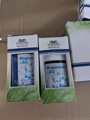 deux boîtes de magnésium B6 et une boîte de magnésium B6