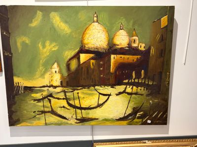 une peinture représentant un bateau sur l'eau, à côté d'une photo d'un bâtiment