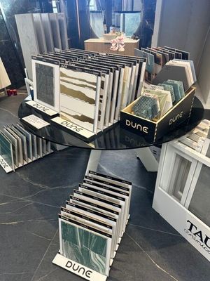 1 Table en verre ronde avec socle pivotant - Photo 1