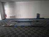 an image of a room that has a lot of flooring in it