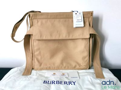 sac messager Burberry authentique, couleur beige clair