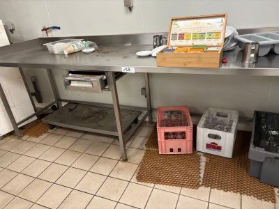 1 grande table inox un tiroir médian avec dosseret - long.… - Photo 1