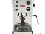 une image d'une machine à café est représentée sur un fond blanc