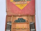 une boîte contenant un circuit de train