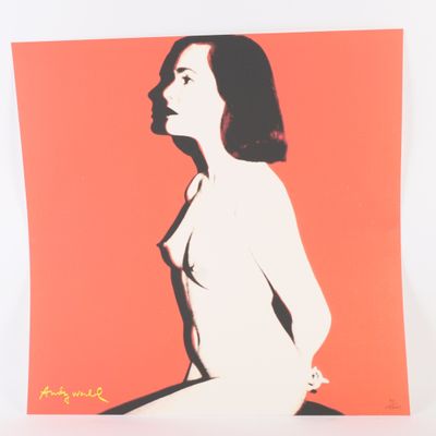 un tableau représentant une femme en robe blanche sur fond orange