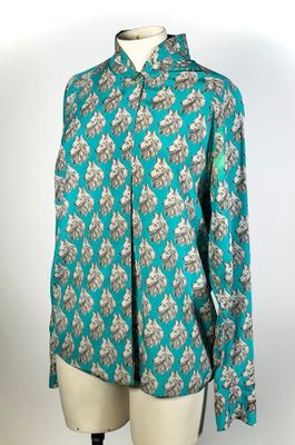 KARL LAGERFELD, blouse en soie vert émeraude au décor de lou…