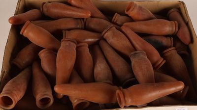 [ DIVERS ] Important lot de tétines en silicone rouge Dim.