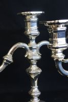 Paire de chandeliers à trois bras de lumière en métal argent… (photo 4)