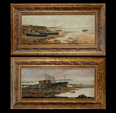 deux tableaux représentant des bateaux sur le rivage et un bateau sur l'eau