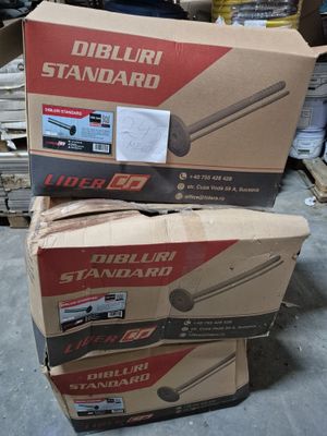 Lot de 5 boites d'environ 4000 chevilles standard de 160mm