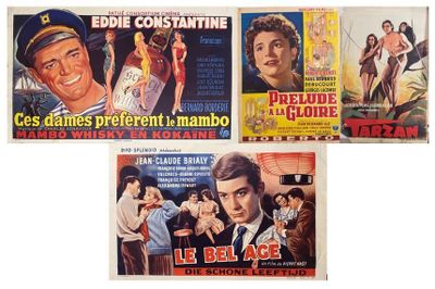 trois affiches de cinéma représentant un homme en uniforme de marin et une femme en uniforme de marin