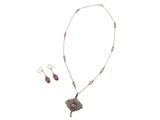 Ensemble collier et boucles d'oreilles avec des pierres d'améthoralite et de tourmaline rose