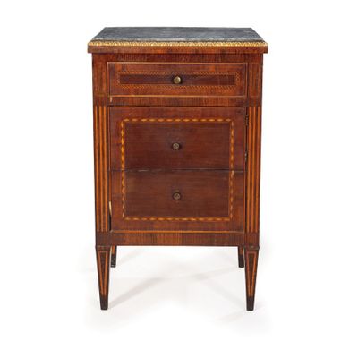 Paire DE Tables DE Chevet PlaquÉES DE Divers Bois, DÉBut DU …